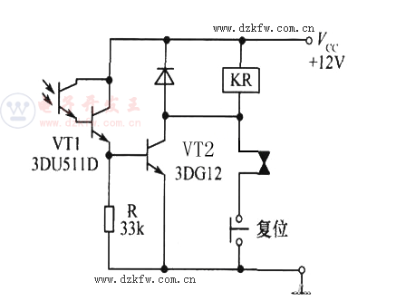 光敏三极管组成的带自锁功能的光控继电器开关电路图