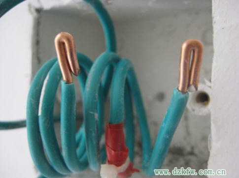 图解：导线与插座的连接方法